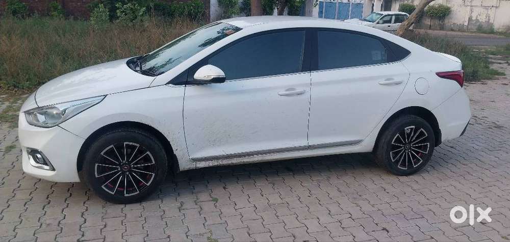 Hyundai Verna Ex