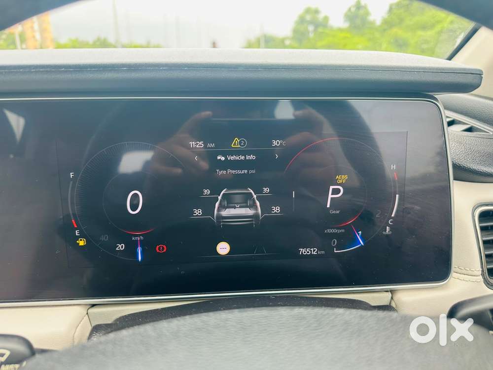 Mahindra Xuv700 2.2 Ax 7 Diesel At Luxury Pack Str, 2024, Diesel
