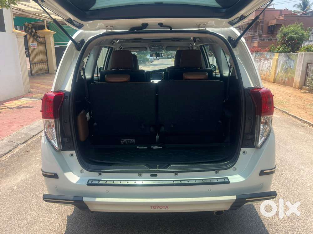 Toyota Innova Crysta