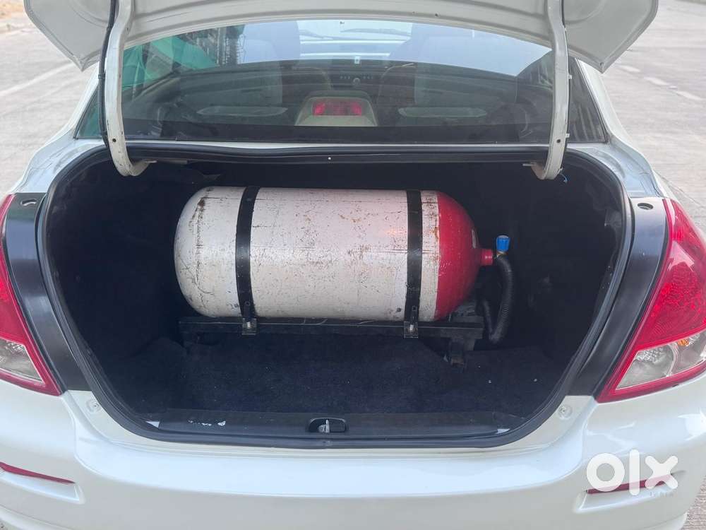 Maruti Suzuki Swift Dzire 1.2 Vxi Bsiv, 2011, Cng & Hybrids