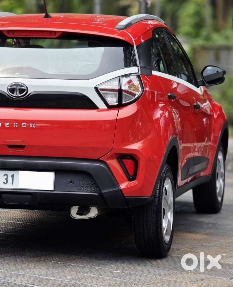 Tata Nexon 1.2 Revotron Xm (s), 2023, Petrol