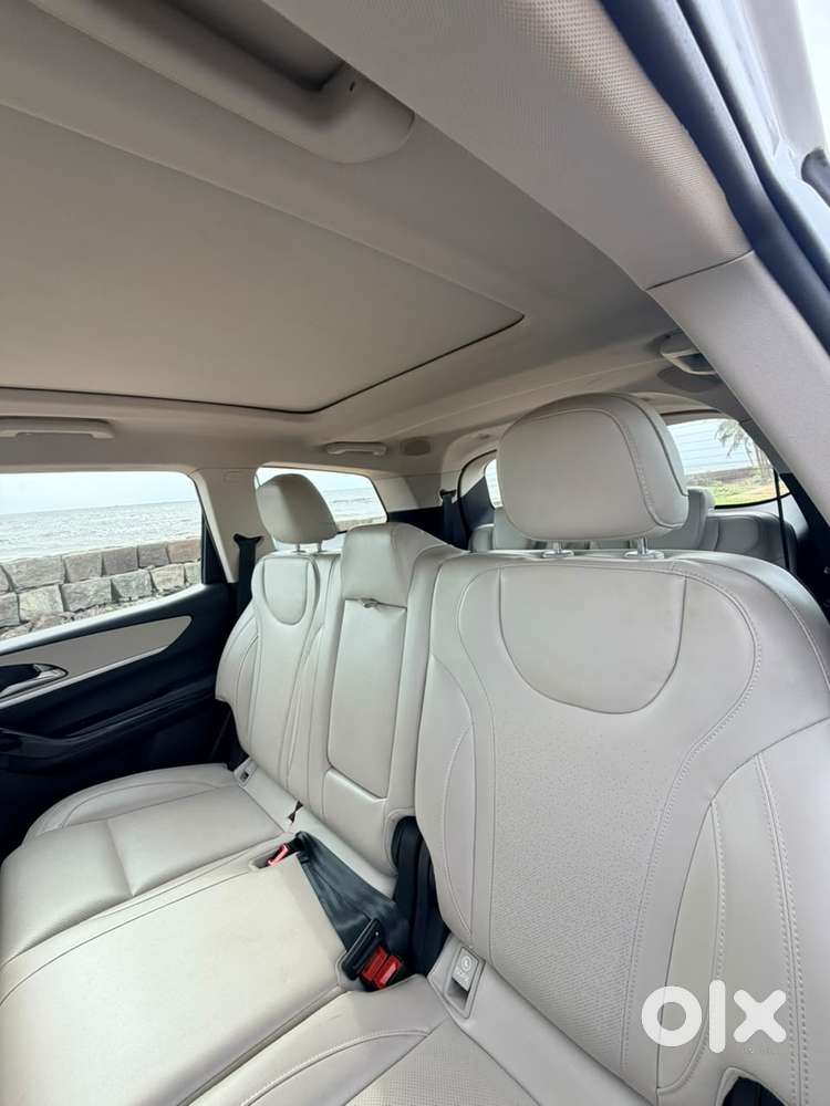 Mahindra Xuv700 2.2 Ax 7 Diesel At Luxury Pack Str, 2022, Diesel