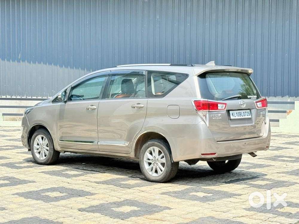Toyota Innova Crysta