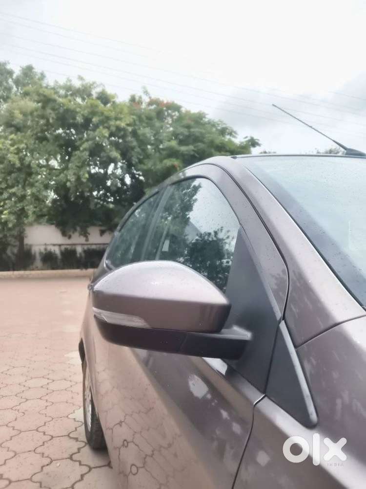 Tata Tiago 1.2 Revotron Xza, 2018, Petrol