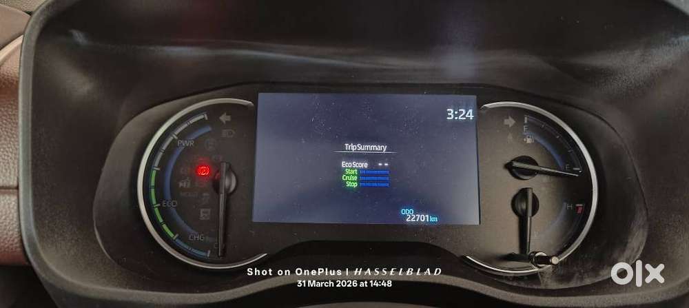 Toyota Innova Hycross 2.0 Vx Hybrid 7 Str, 2023, Petrol