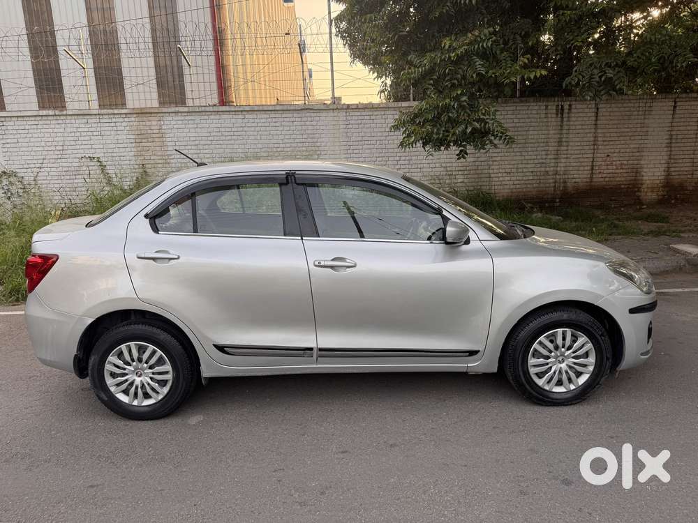 Maruti Suzuki Swift Dzire Vxi Optional, 2020, Petrol