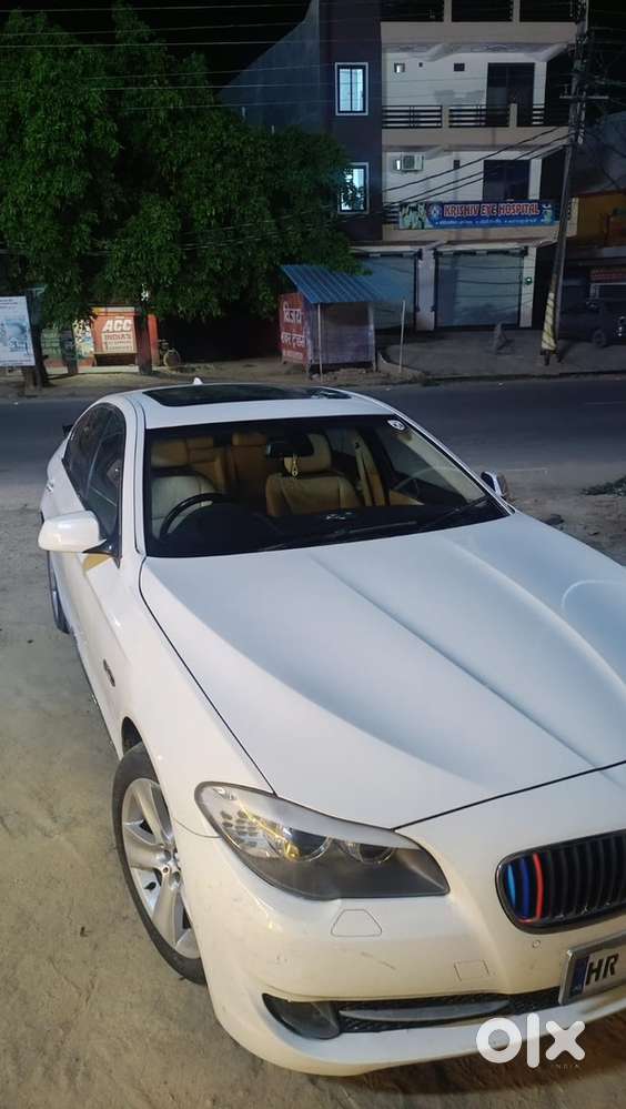 Bmw 5 Series 523i 2011 All Good Well Maintain Hr Number