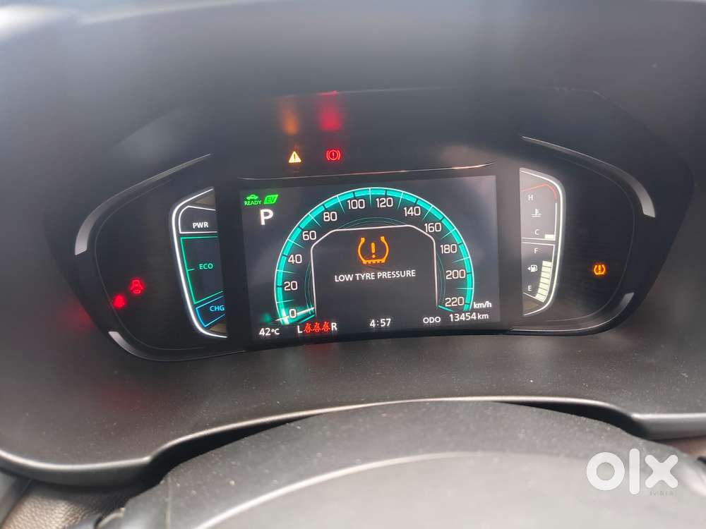 Toyota Urban Cruiser Hyryder 1.5 V Neo Drive At, 2025, Petrol