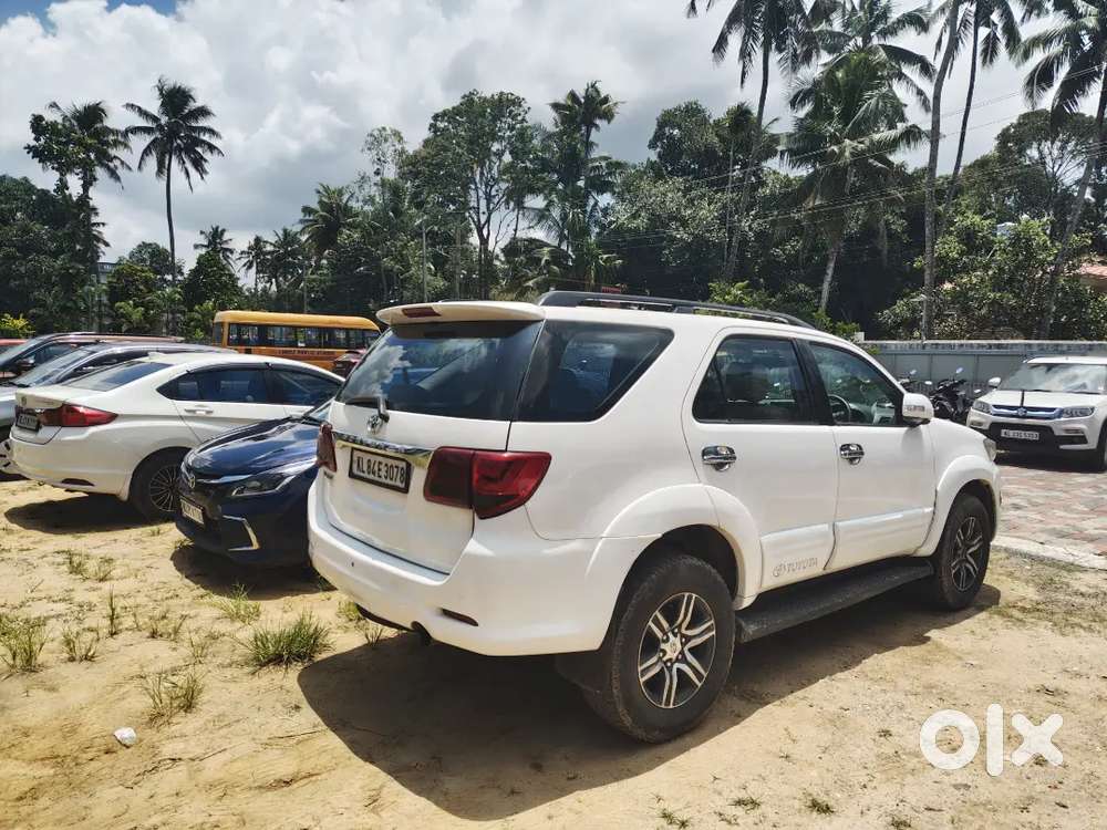 Toyota Fortuner 2015