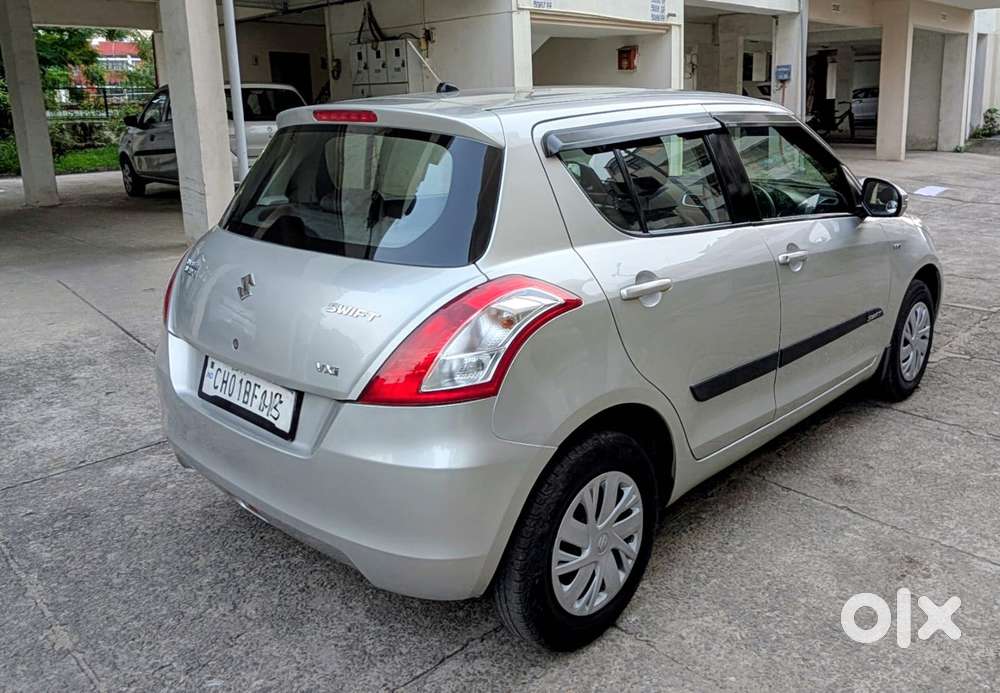 Maruti Suzuki Swift Vxi Optional, 2016, Petrol