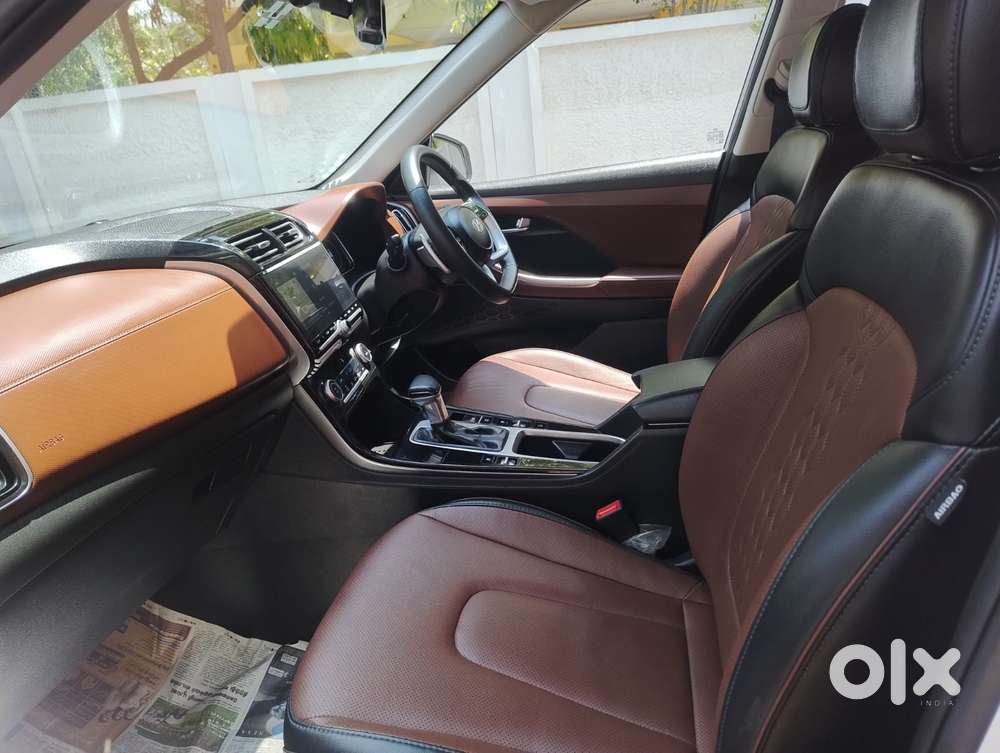 Hyundai Alcazar 2.0 Signature (o) Petrol At 6 Str Dual Tone, 2022, P..