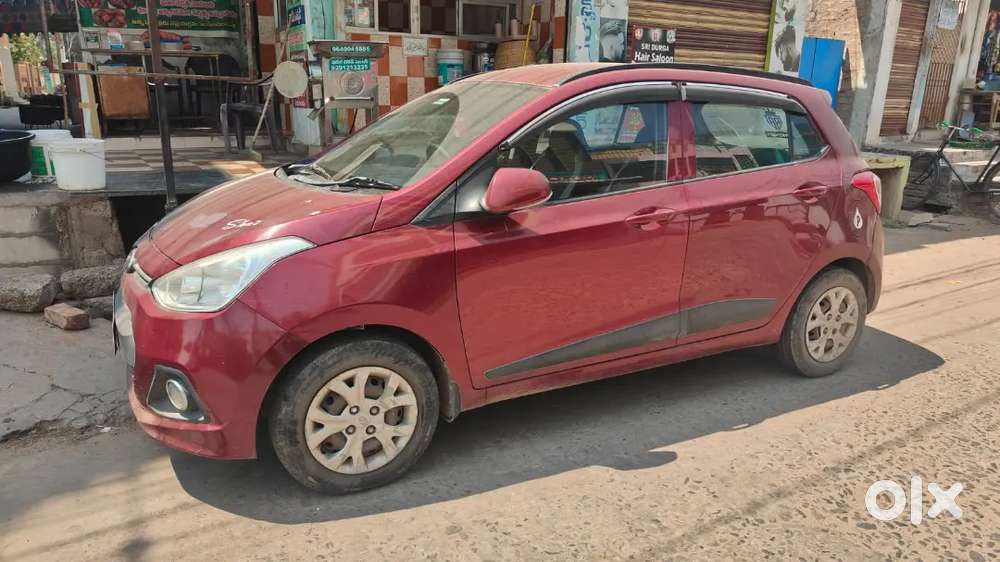 Hyundai Grand I10 2016 Petrol 70000 Km Driven