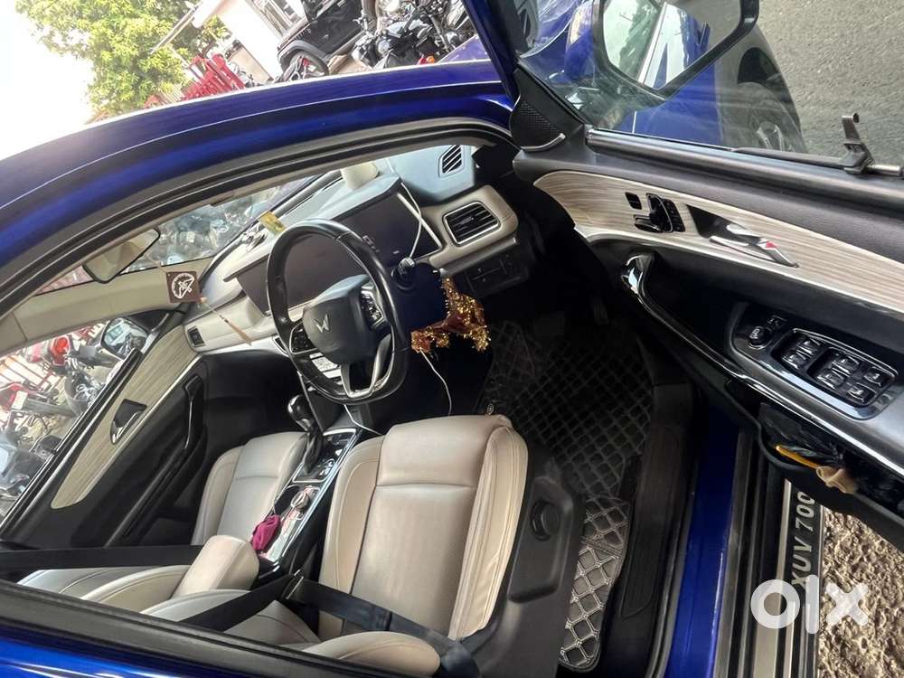Mahindra Xuv700 Petrol 2021