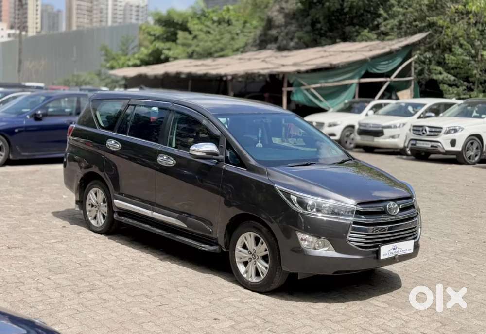 Toyota Innova Crysta 2.8 Zx At 7 Seater, 2016, Diesel
