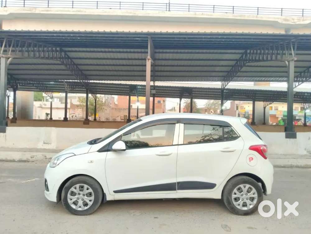 Hyundai Grand I10 2015 Petrol 85000 Km Driven
