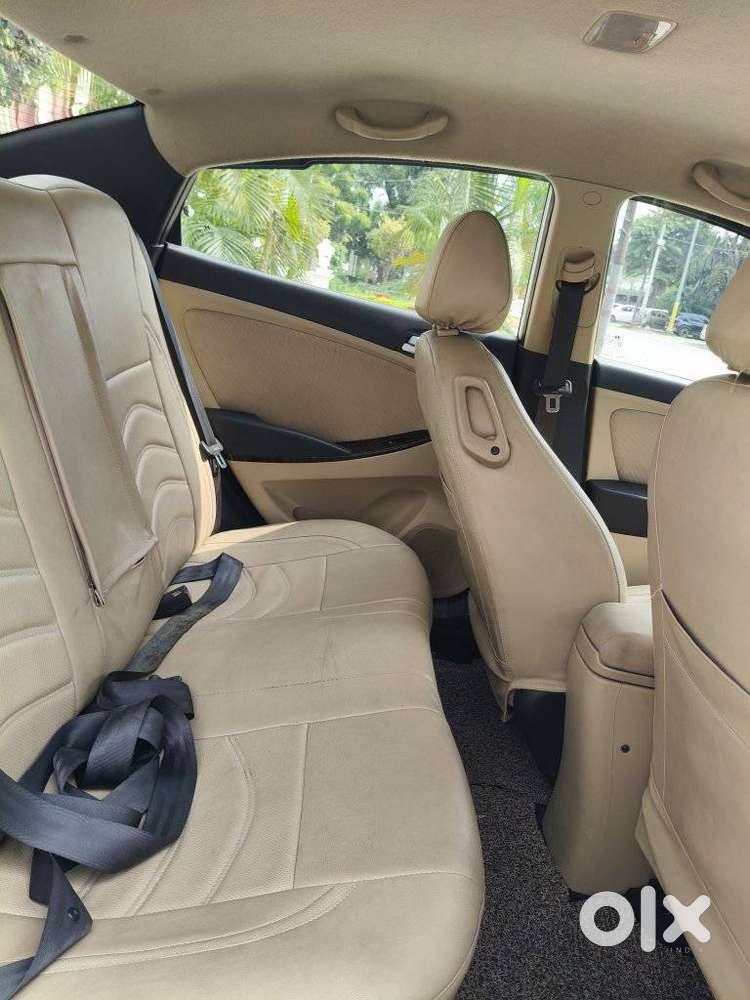 Hyundai Verna Fluidic 1.6 Vtvt Sx, 2015, Petrol
