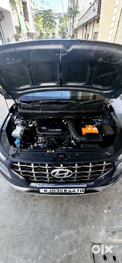 Hyundai Venue 2020 Petrol 80000 Km Driven