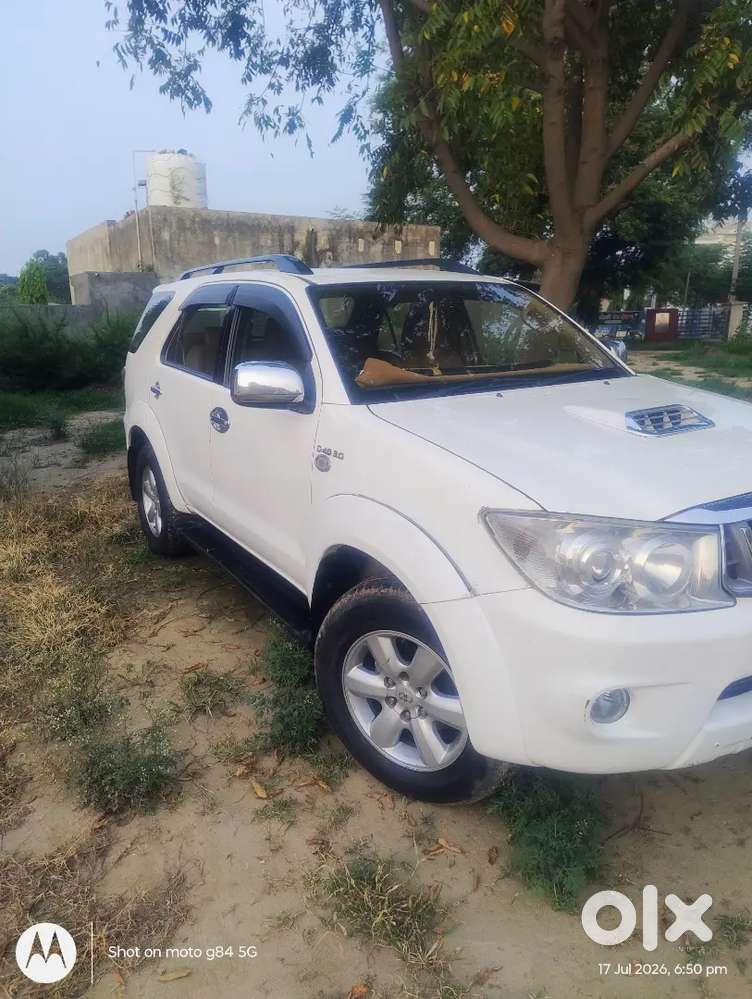 Toyota Fortuner Diesel Manual 2011