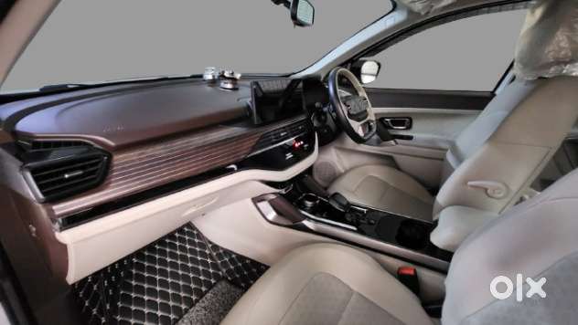 Tata Safari Accomplished Dual Tone, 2024, Diesel