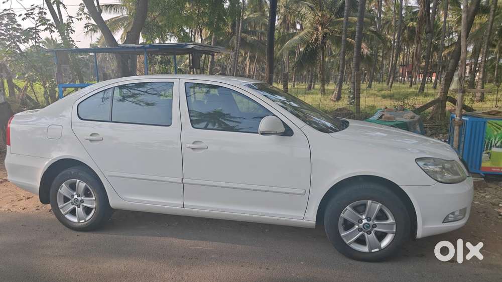 Skoda Laura 1.9 Tdi Mt Elegance, 2010, Diesel