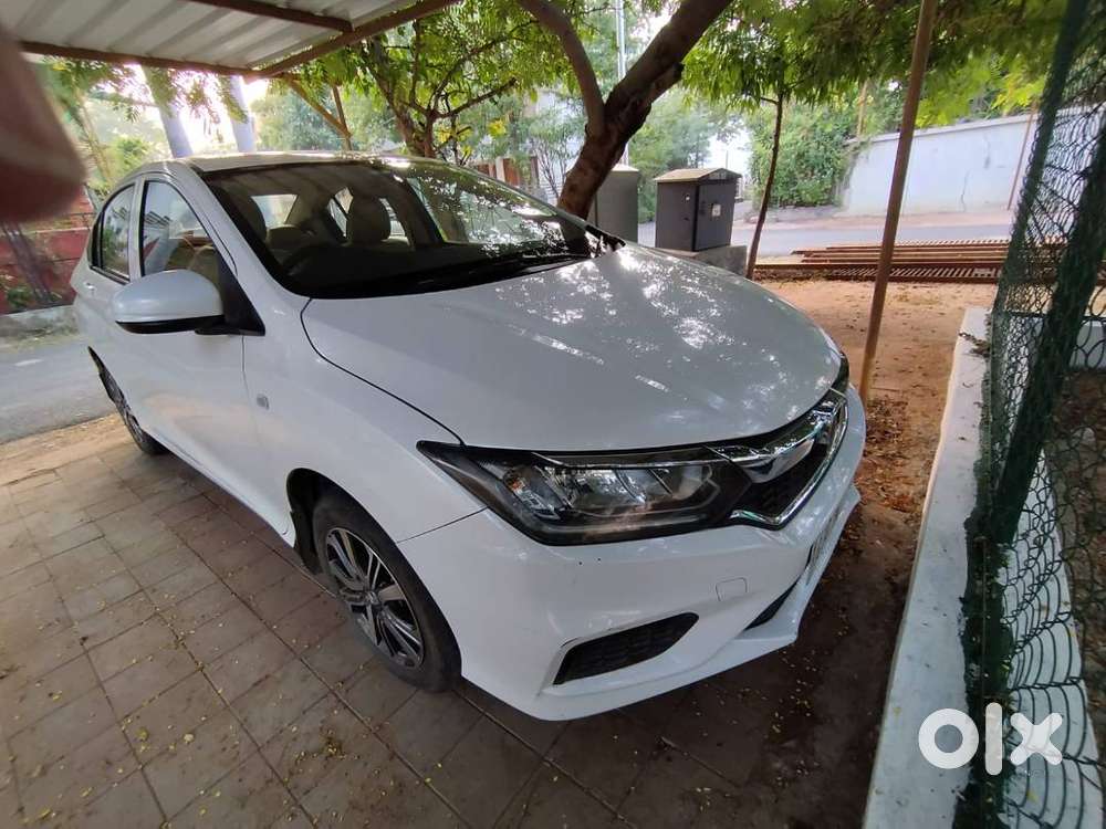 Brokers / Dealers Please Excuse - Honda City 2022 18.5k Km Single User