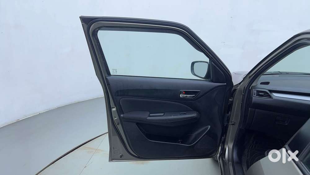 Maruti Suzuki Swift Vvt Vxi, 2022, Petrol
