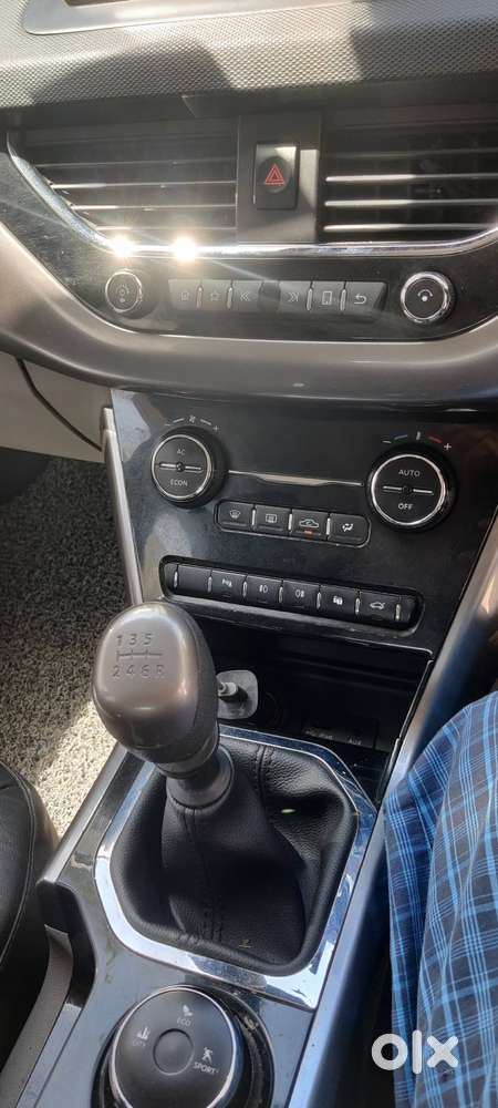 Well Maintained Tata Nexon Xz+ (diesel)  1st Owner  New Tyres & Clut