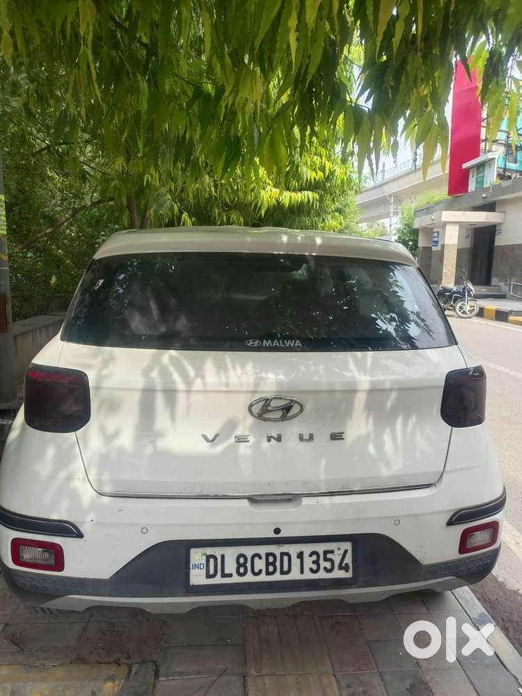 Hyundai Venue 2022 Petrol 40000 Km Driven