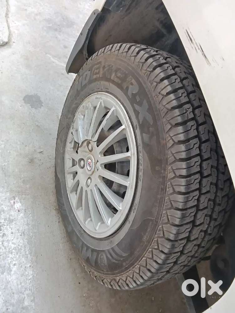 Mahindra Tuv 300 2017