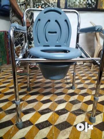 Commode discount chair olx