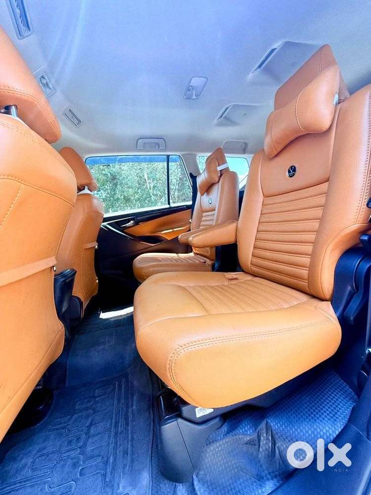 Toyota Innova Crysta 2.4 G Mt 7 Str, 2023, Diesel