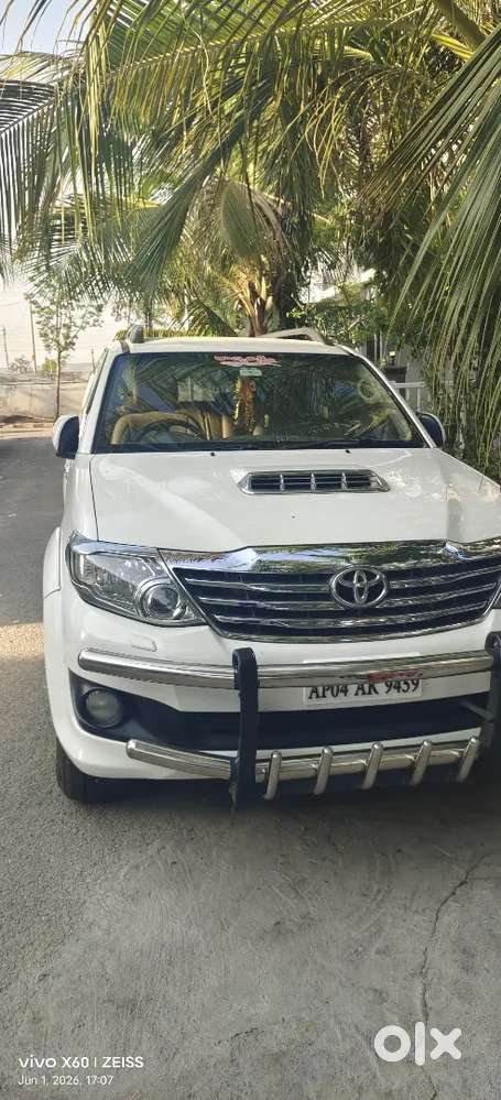 Toyota Fortuner Diesel 2012