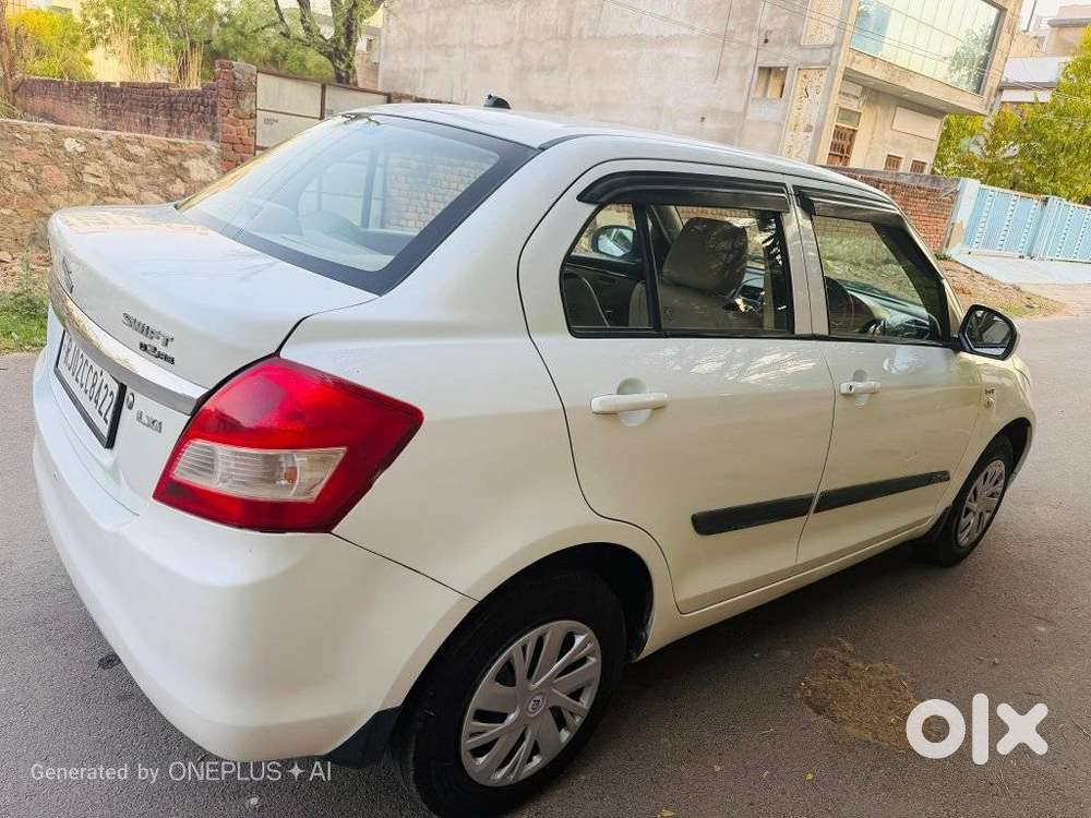 Maruti Suzuki Dzire 1.2 Lxi, 2016, Petrol