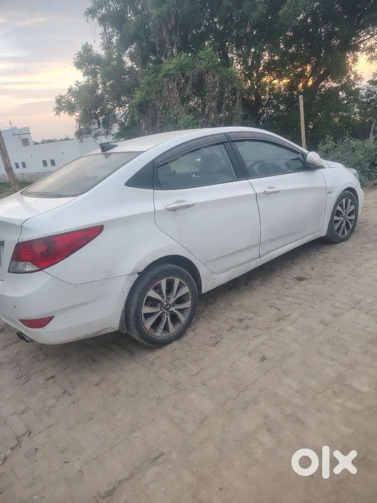 Hyundai Verna 2016