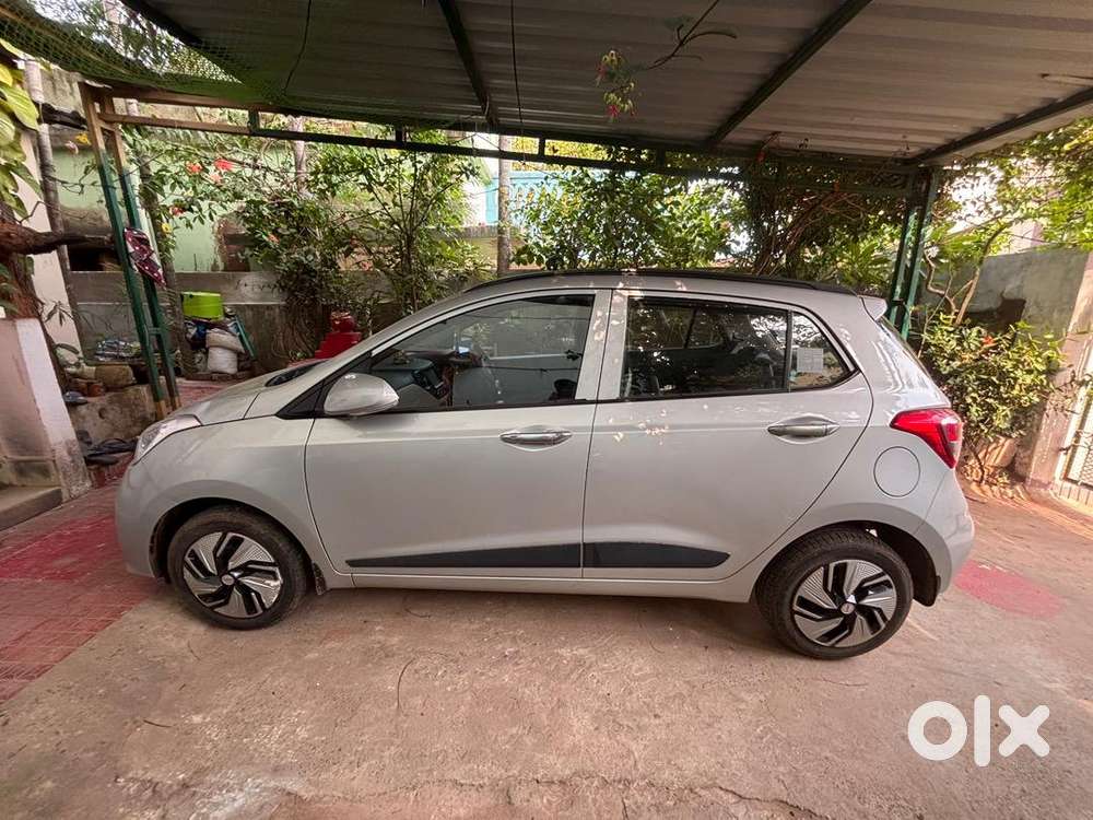 Hyundai Grand I10 Sportz (1st Owner, 14970 Kms)