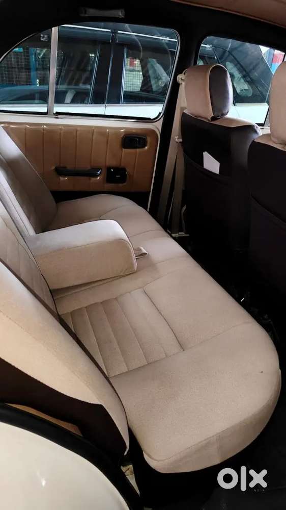 Ambassador Grand 2002 Petrol