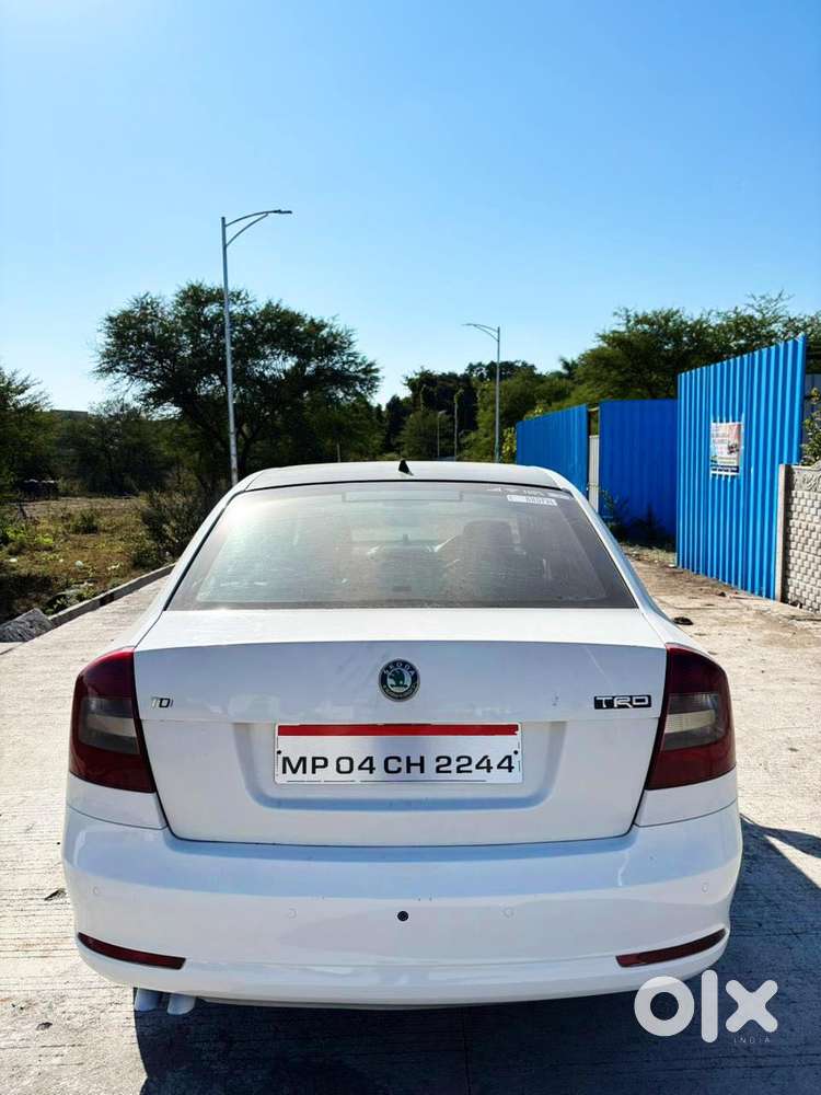 Skoda Laura 1.9 Tdi Mt Ambiente, 2012, Diesel