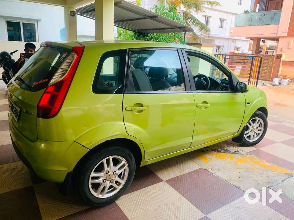 Ford Figo Zxi 2011 Petrol 83298 Km Driven