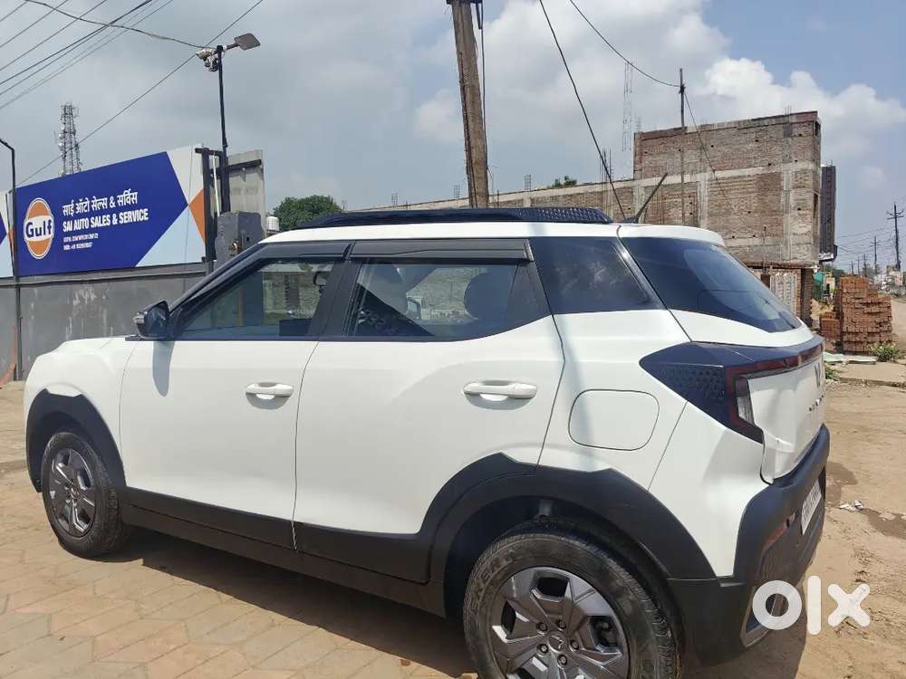Mahindra Xuv 3xo 2024 Petrol 23000 Km Driven
