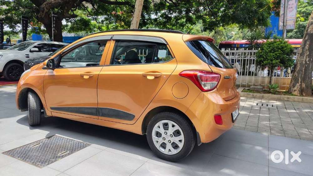 Hyundai Grand I10 Sportz, 2016, Petrol