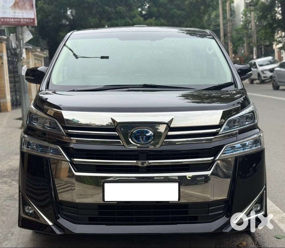 Toyota Vellfire 2.5 Executive Lounge, 2021, Petrol