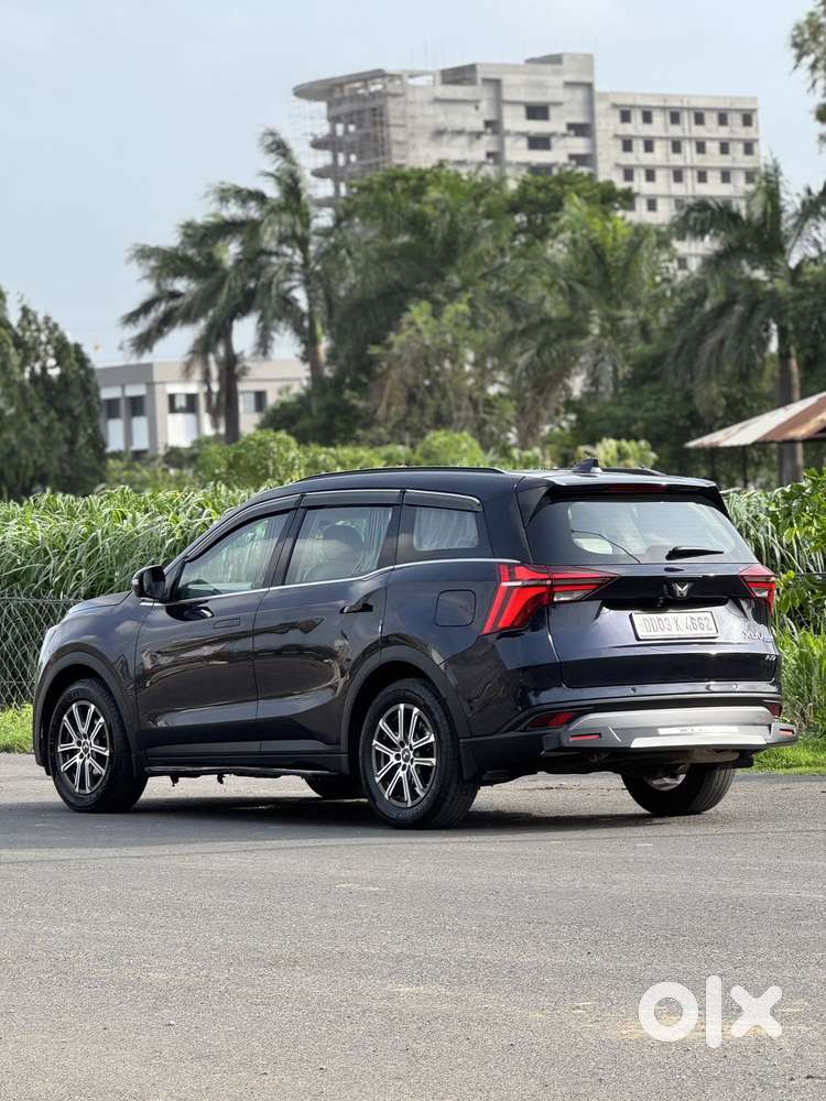 Mahindra Xuv700 2.0 Ax 7 Petrol At Str, 2022, Petrol