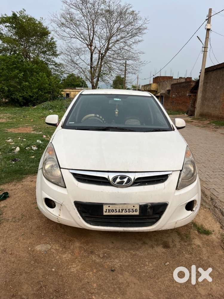 Hyundai I20 Petrol Manual 2012