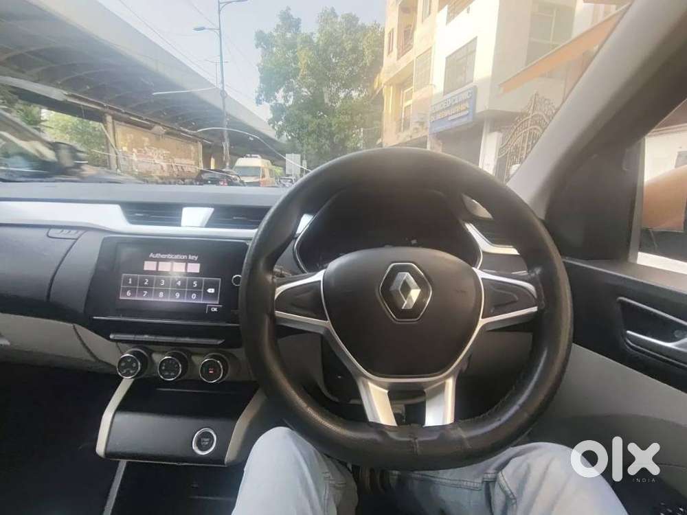 Renault Triber Rxz, 2020, Petrol