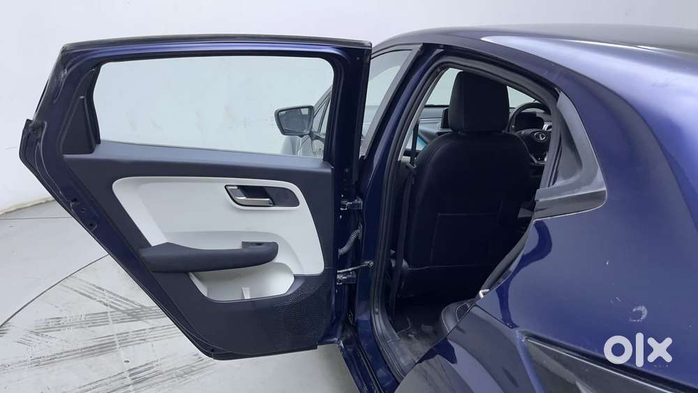 Tata Altroz Xz Plus (o) (s) Icng, 2023, Cng & Hybrids