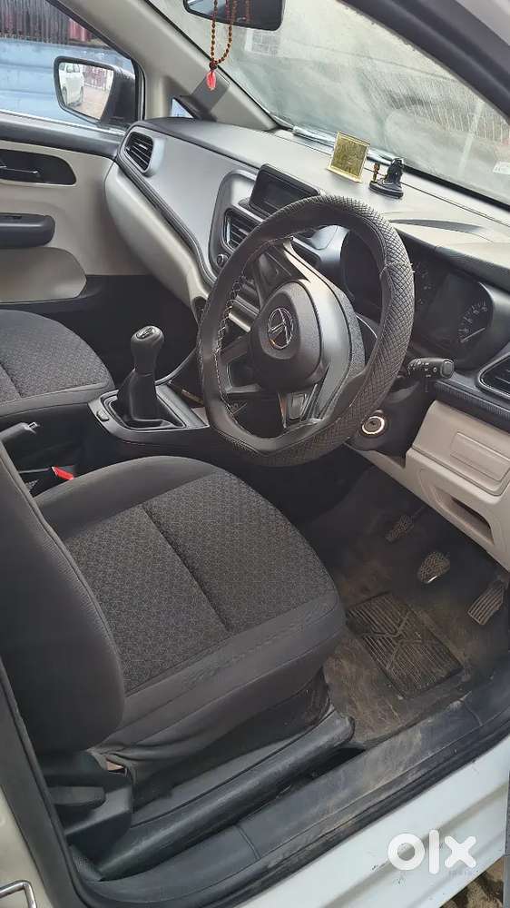 Tata Altroz 1.2 Petrol 2021