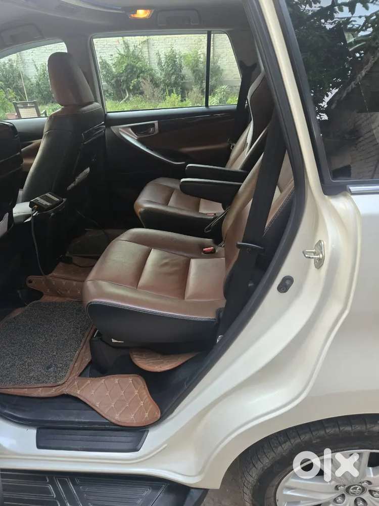 Toyota Innova Crysta 2018 Diesel 115000 Km Driven
