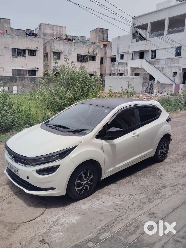 Tata Altroz 1.2 Xe, 2023, Petrol