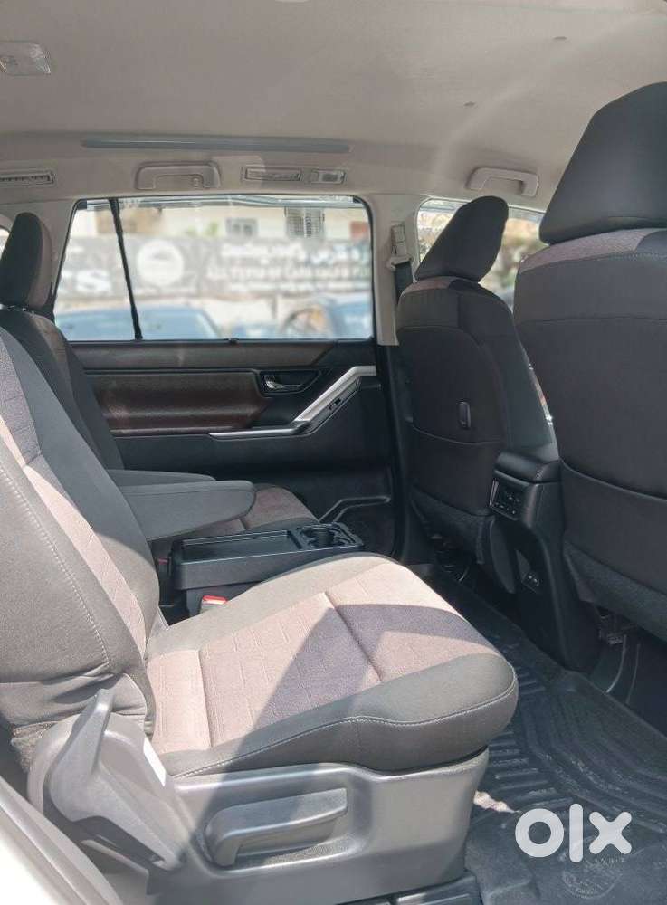 Toyota Innova Hycross 2.0 Vx Hybrid 7 Str, 2024, Petrol