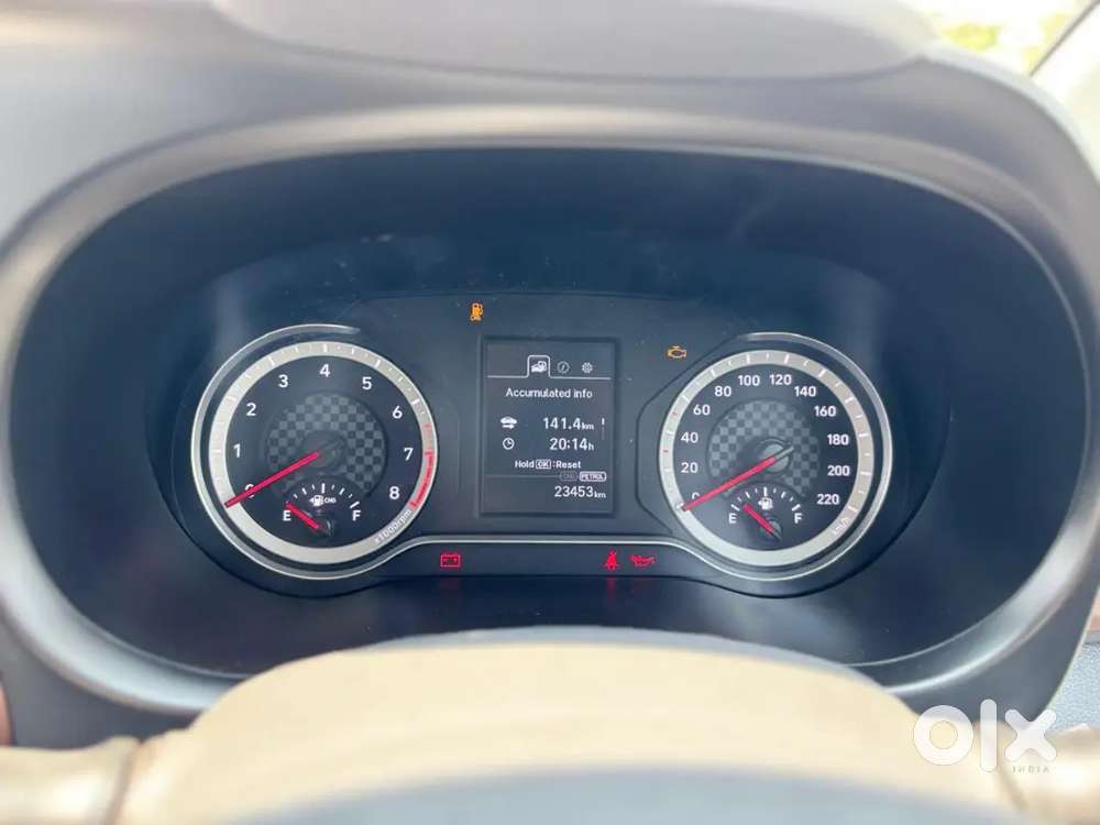 Aura S Cng Petrol